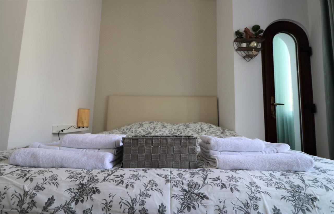 Lovely City Center Apartment - Free Minibar Bukareszt Zewnętrze zdjęcie